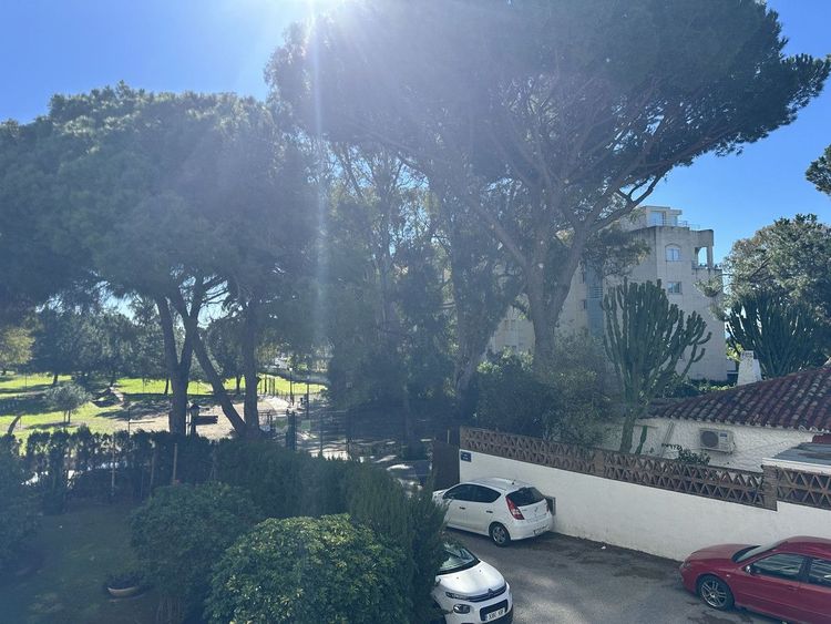 Apartment | Resale in Las Chapas in Las Chapas, Costa del Sol - Photo 2