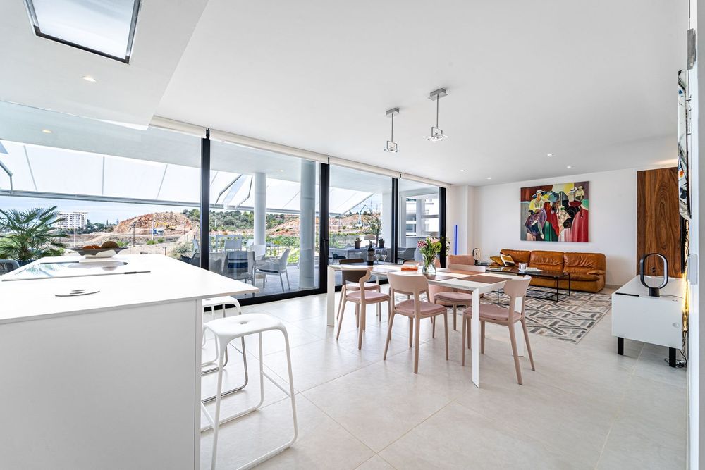 Apartment | Resale in Fuengirola in Fuengirola Others, Costa del Sol - Main property photo