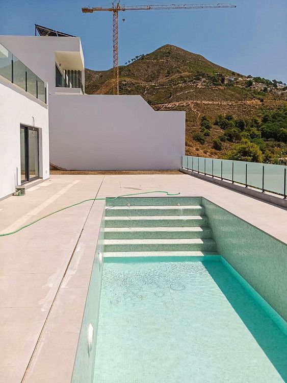 House | Resale in Cómpeta in Cómpeta, Costa del Sol - Photo 5