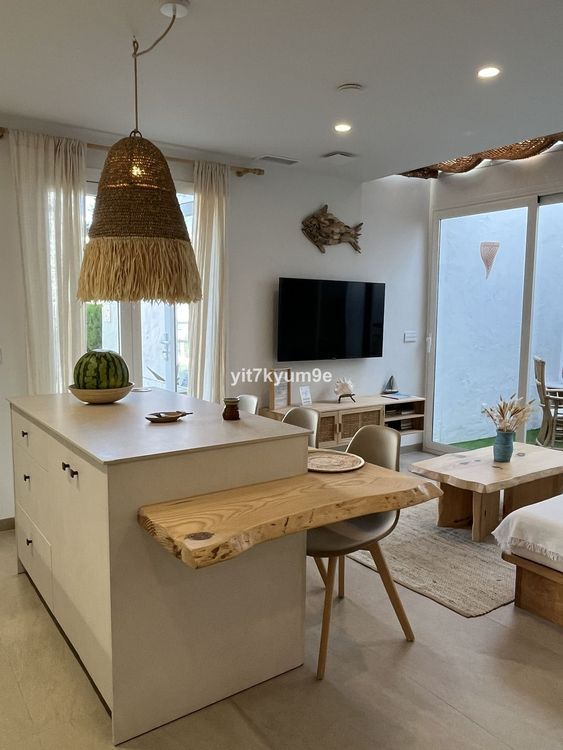 Apartment | Resale in Estepona in Estepona, Costa del Sol - Photo 4