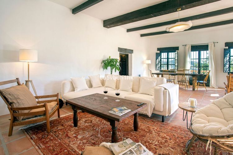 listing card gallery