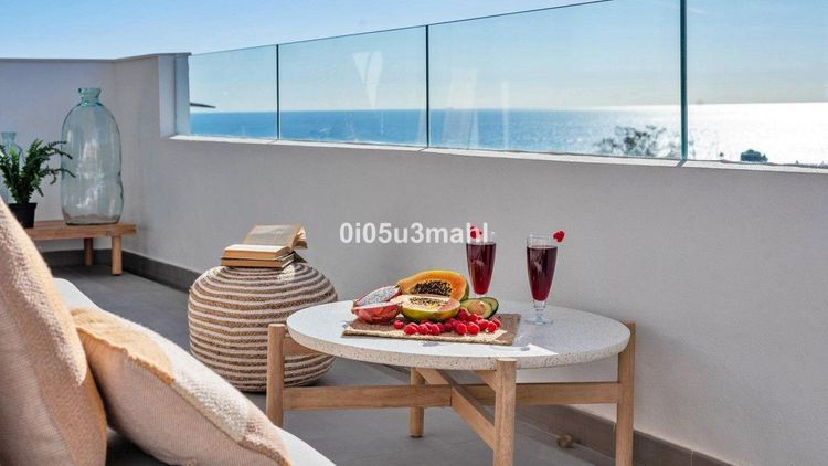 Apartment | Resale in Rincón de la Victoria in Rincón de la Victoria, Costa del Sol - Photo 3