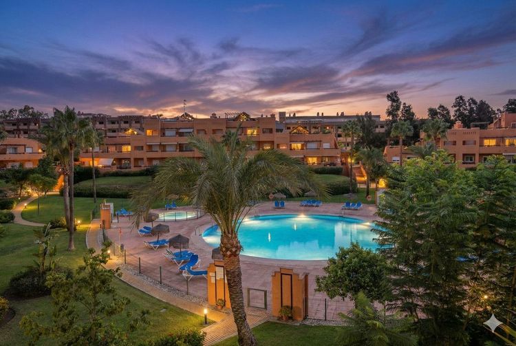 Penthouse | Resale in Casares in Casares Others, Costa del Sol - Photo 4