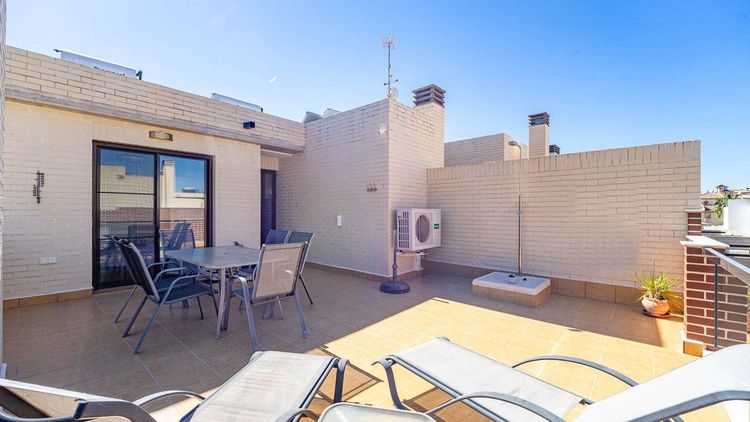 Penthouse | Resale in Lomas de Cabo Roig in Lomas de Cabo Roig, Costa Blanca - Photo 2