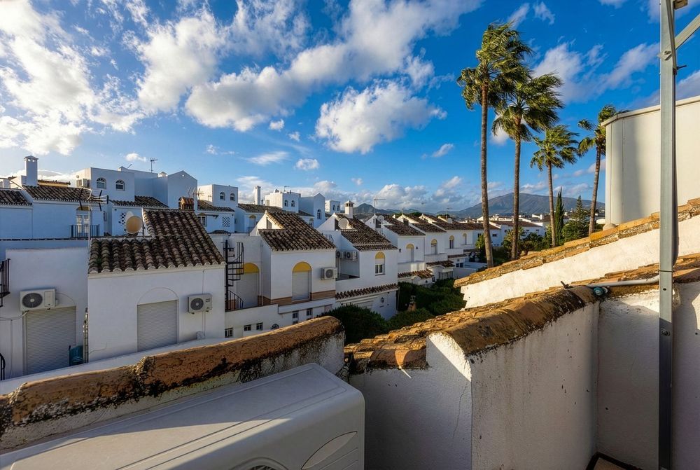 House | Resale in Estepona in Estepona, Costa del Sol - Main property photo