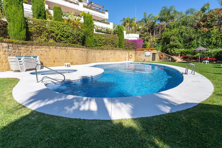 Apartment | Resale in Nueva Andalucía - Development photo 1