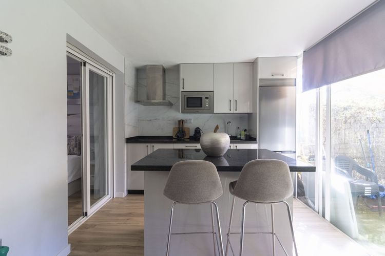 Apartment | Resale in Calahonda in Calahonda, Costa del Sol - Photo 5