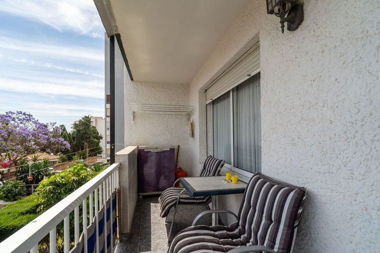 Apartment | Resale in Benalmadena Costa in Benalmadena Costa, Costa del Sol - Photo 3
