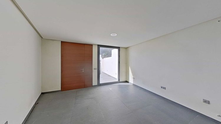 House | Resale in Marbella in Marbella Others, Costa del Sol - Photo 5