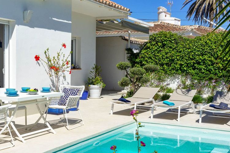 House | Resale in Marbesa in Marbesa, Marbella East, Costa del Sol - Photo 4