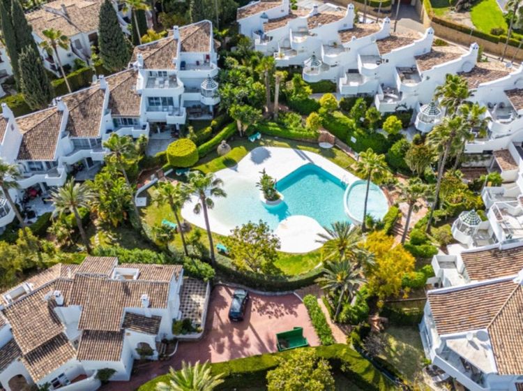 House | Resale in Marbella - Development photo 1