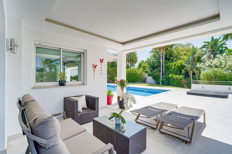 House | Resale in El Rosario in El Rosario, Costa del Sol - Photo 4
