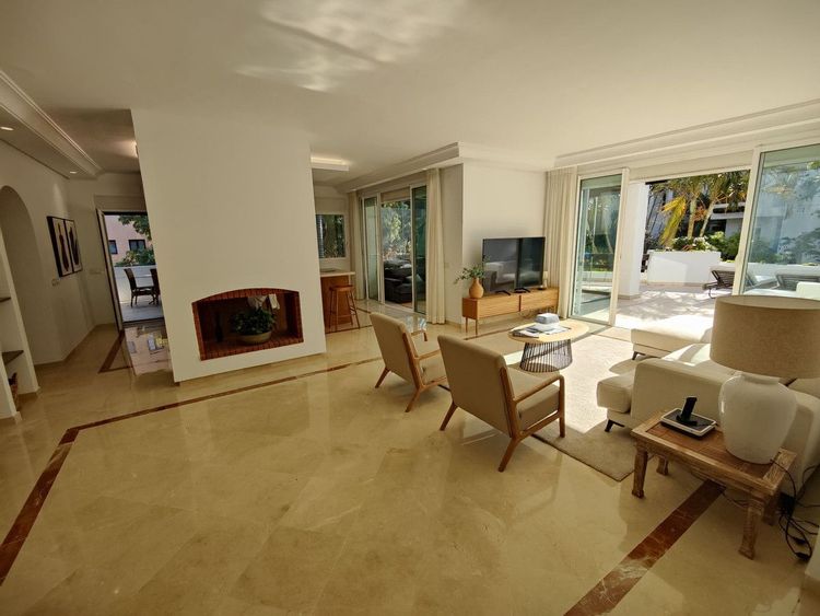 Penthouse | Resale in Puerto Banús in Puerto Banús, Nueva Andalucía, Costa del Sol - Photo 4
