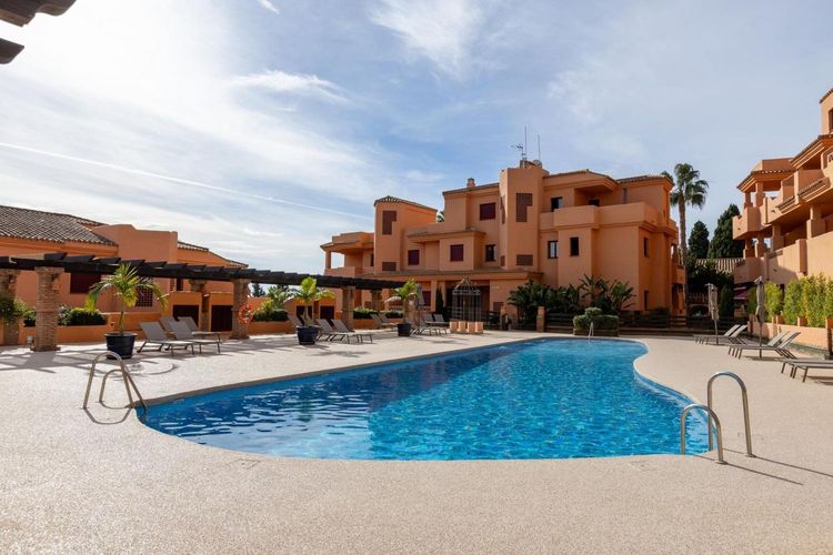 Penthouse | Resale in El Paraiso in El Paraiso, Costa del Sol - Photo 5