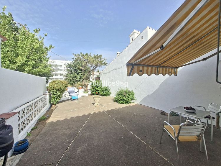 House | Resale in La Campana in La Campana, Costa del Sol - Photo 2