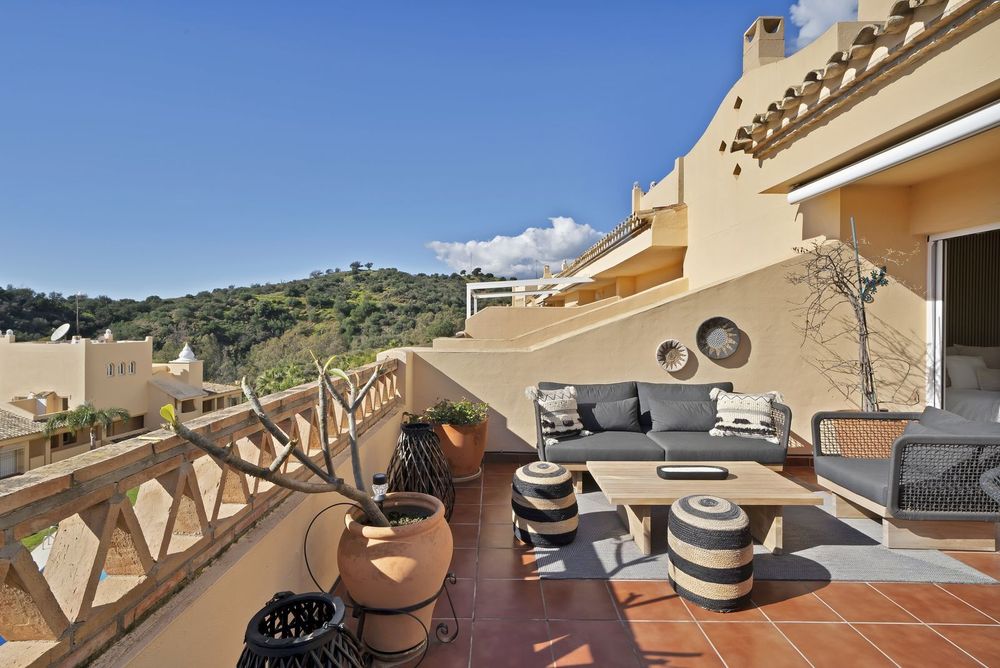 Apartment | Resale in Elviria in Elviria, Costa del Sol - Main property photo
