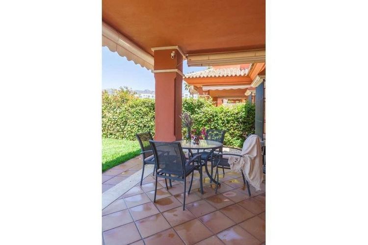 House | Resale in Marbella in Marbella Others, Costa del Sol - Photo 4