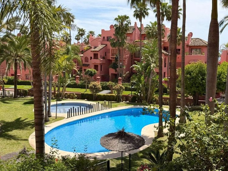 Apartment | Resale in Estepona - Development photo 1