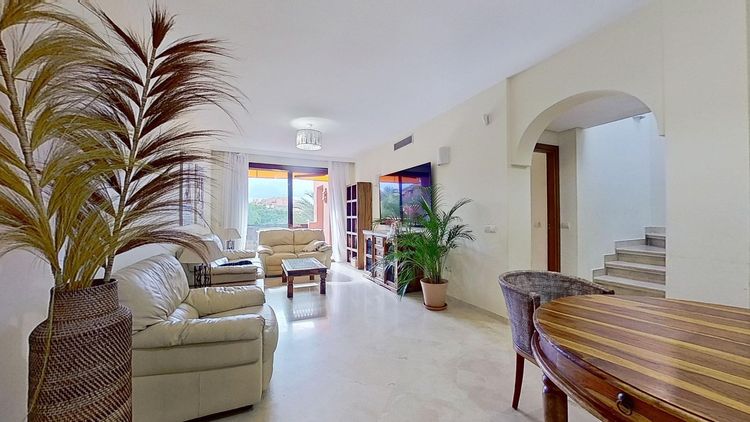 Penthouse | Resale in Marbella in Marbella, Costa del Sol - Photo 4