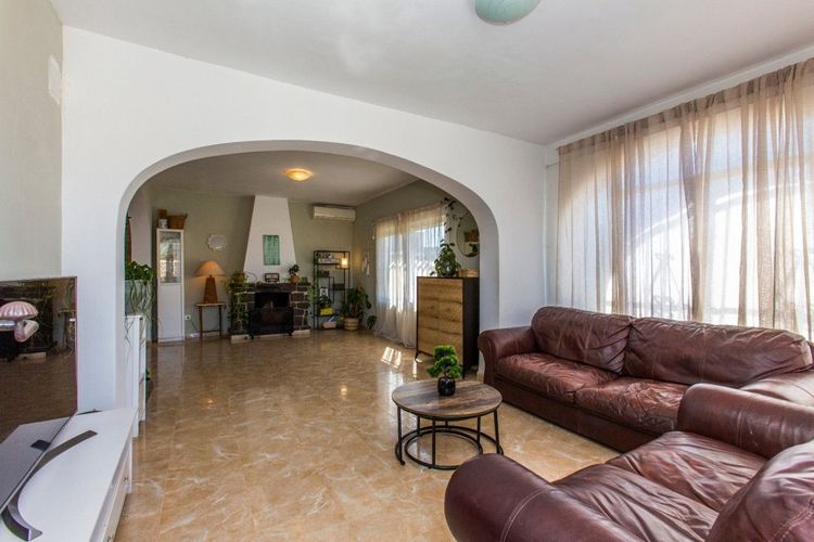House | Resale in Calpe in Calpe, Costa Blanca - Photo 5