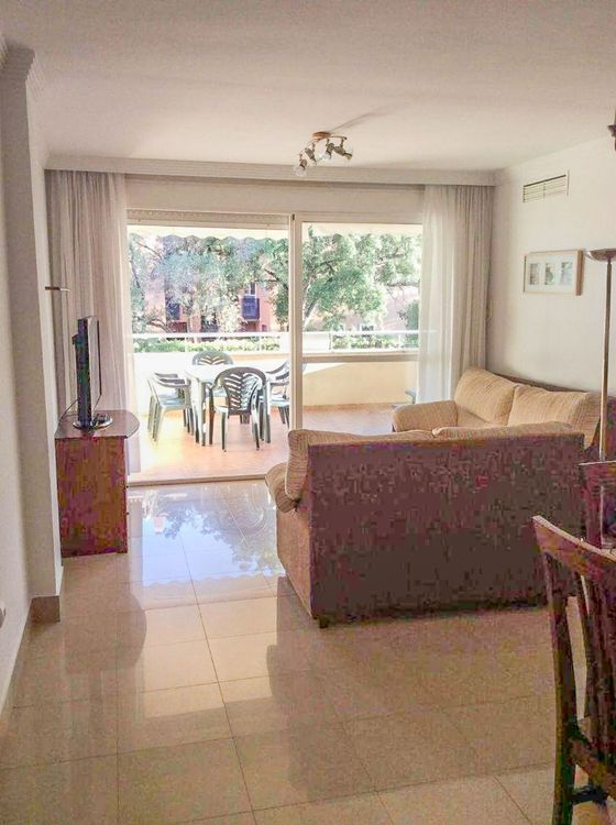 Apartment | Resale in Elviria in Elviria, Costa del Sol - Photo 4