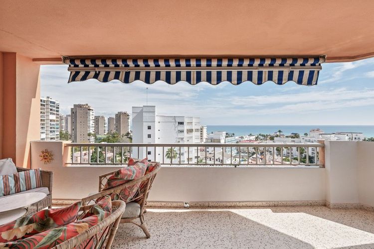 Apartment | Resale in Torremolinos in Torremolinos Others, Costa del Sol - Photo 4