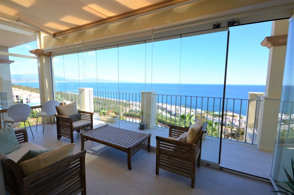 Penthouse | Resale in La Duquesa - Property photo 1