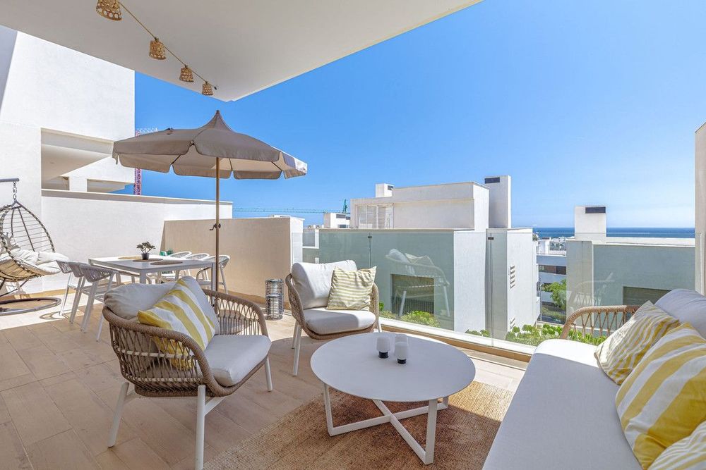 Apartment | Resale in Estepona in Estepona, Costa del Sol - Main property photo