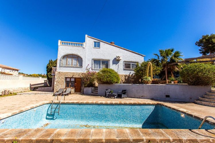 House | Resale in Calpe in Calpe, Costa Blanca - Photo 2