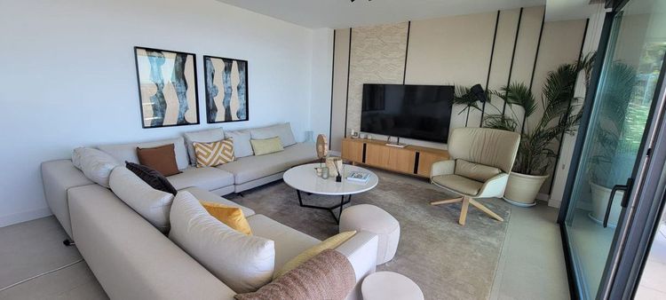 Penthouse | Resale in Altos de los Monteros in Altos de los Monteros, Costa del Sol - Photo 3