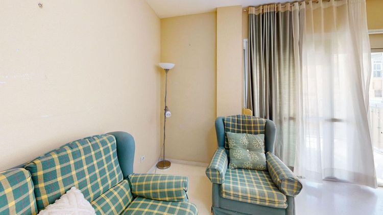 Apartment | Resale in Fuengirola in Fuengirola Others, Costa del Sol - Photo 5