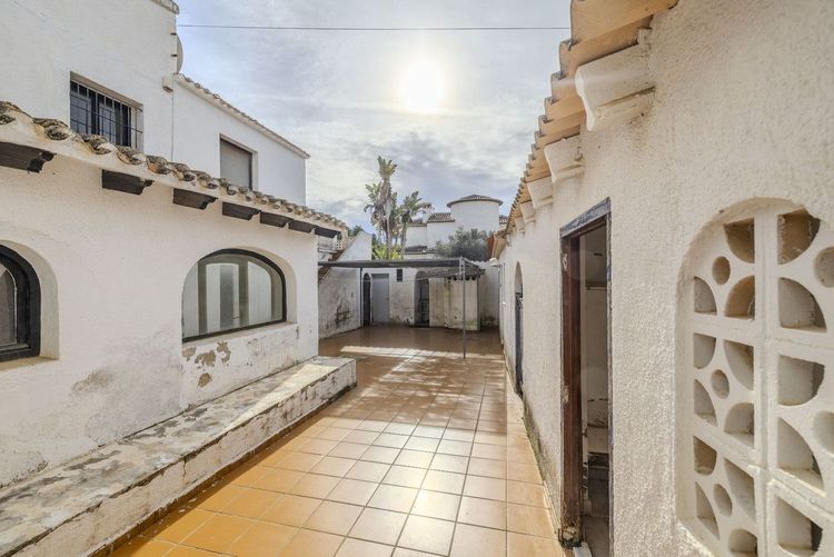 House | Resale in Javea in Javea, Costa Blanca - Photo 5