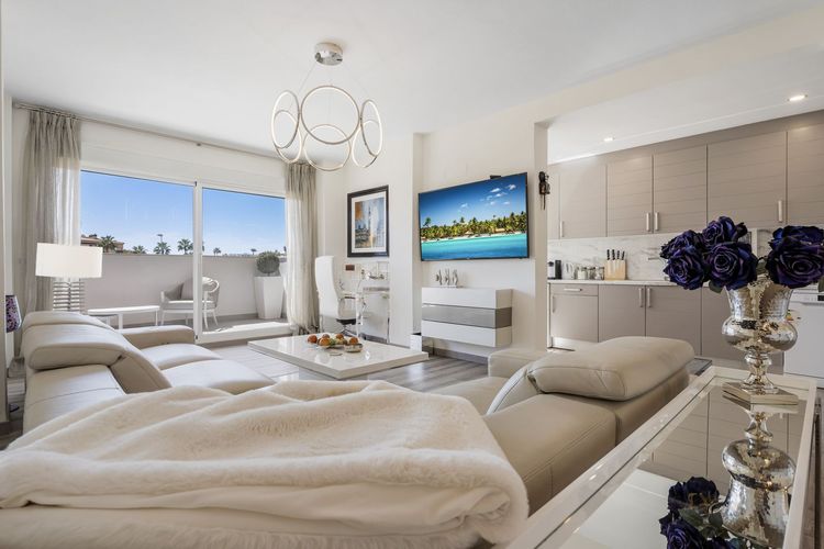 listing card gallery