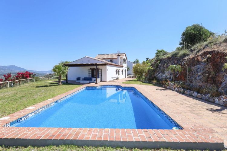 House | Resale in Guaro in Guaro, Costa del Sol - Photo 5