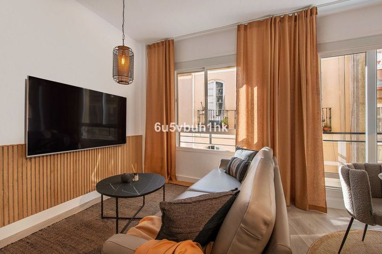 Apartment | Resale in Málaga in Málaga, Málaga City Others, Costa del Sol - Photo 3