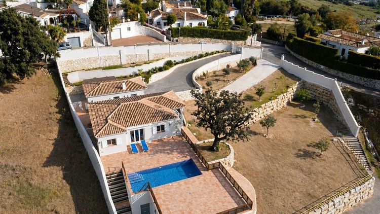 House | Resale in Mijas in Mijas Others, Costa del Sol - Photo 3