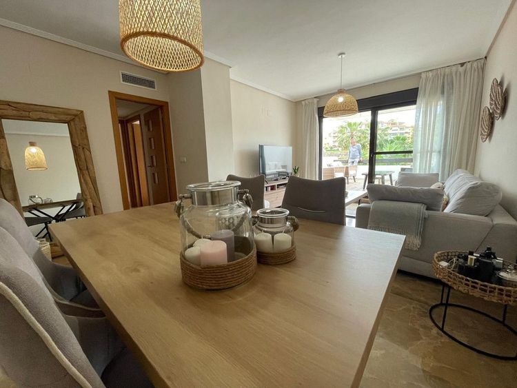 Apartment | Resale in Estepona in Estepona, Costa del Sol - Photo 5