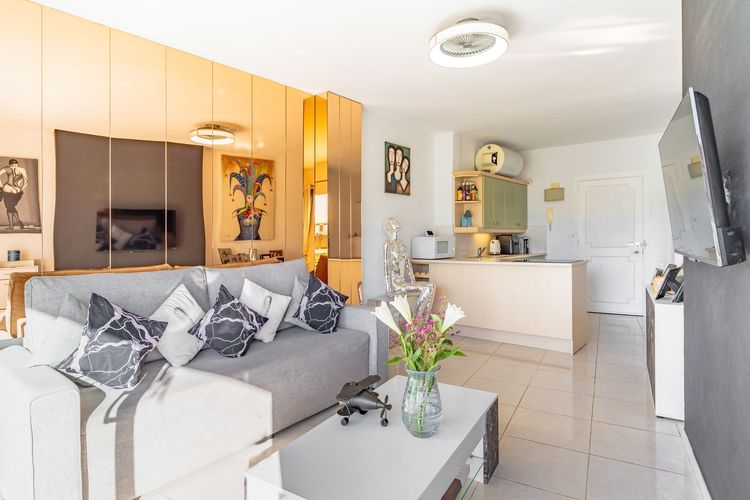 Apartment | Resale in Torreblanca in Torreblanca, Costa del Sol - Photo 3