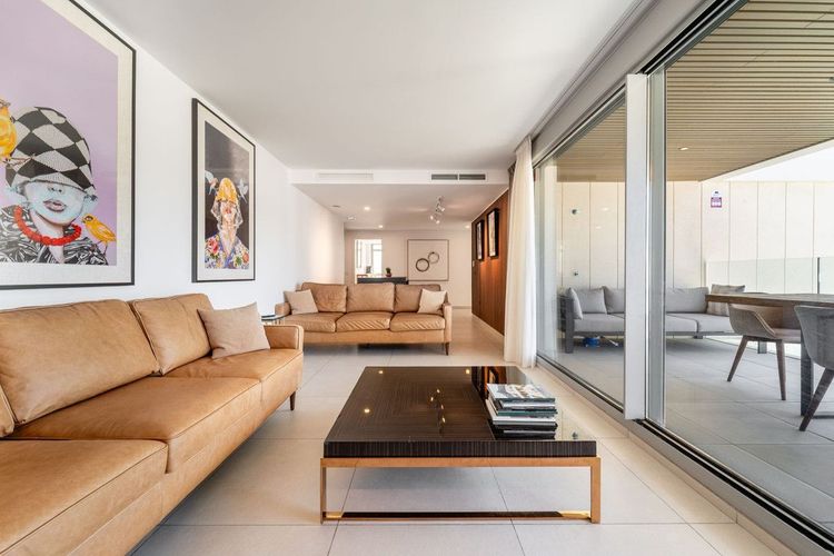 Apartment | Resale in Elviria in Elviria, Costa del Sol - Photo 4
