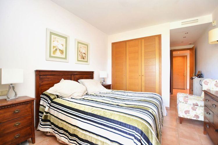 Apartment | Resale in Río Real in Río Real, Costa del Sol - Photo 3