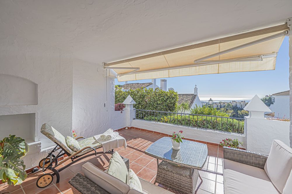 Apartment | Resale in Los Arqueros in Los Arqueros, Costa del Sol - Main property photo