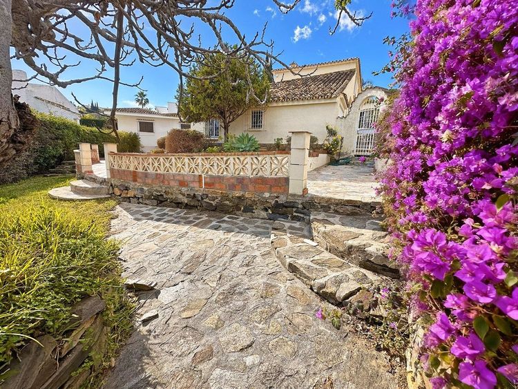 House | Resale in Mijas Costa in Mijas Costa, Costa del Sol - Photo 3