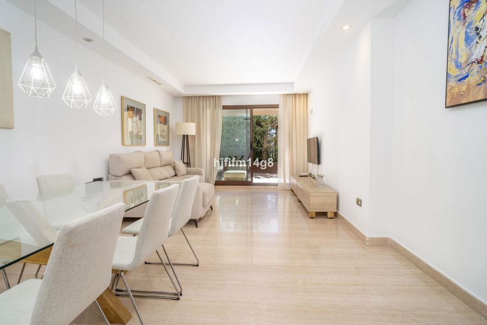 Apartment | Resale in Nueva Andalucía in Nueva Andalucía, Costa del Sol - Main property photo