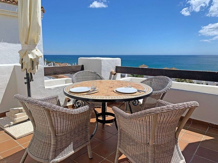 Penthouse | Resale in La Alcaidesa in La Alcaidesa, Costa del Sol - Photo 4