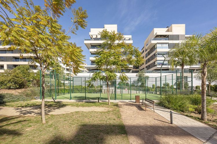 Apartment | Resale in Málaga in Málaga, Costa del Sol - Photo 4