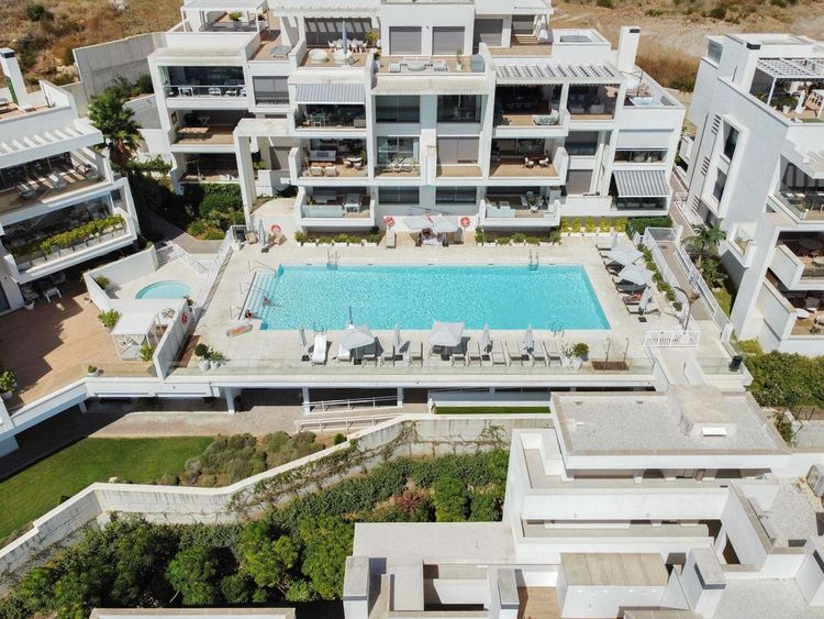 Apartment | Resale in Estepona - Development photo 1