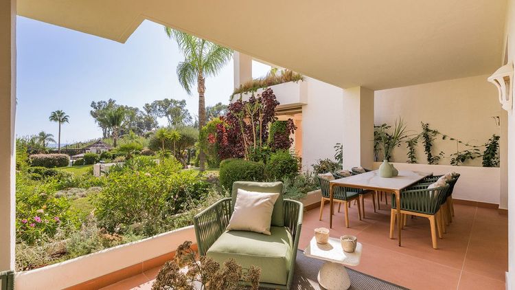 Apartment | Resale in Estepona in Estepona, Costa del Sol - Photo 3