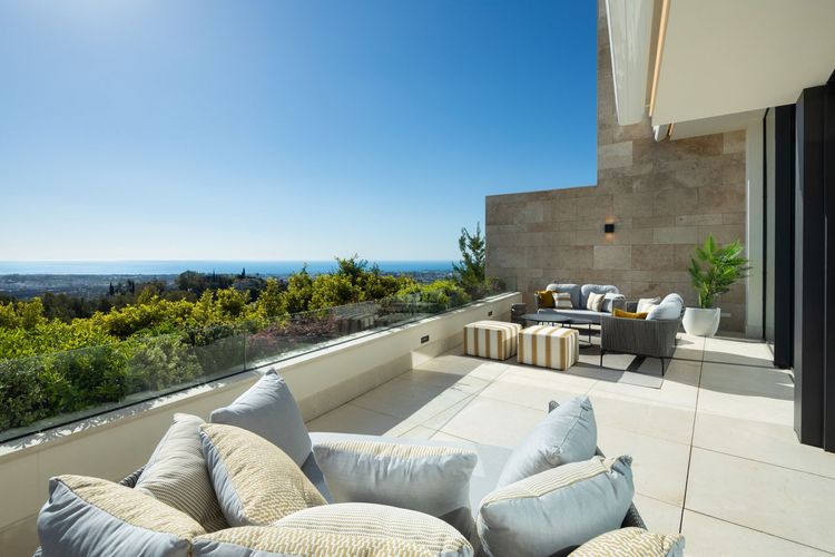 Apartment | Resale in La Quinta - Development photo 1