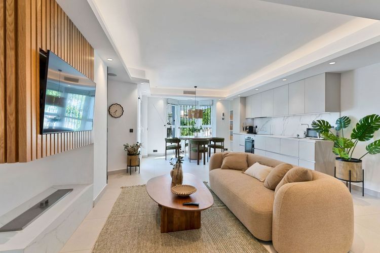 Penthouse | Resale in Nueva Andalucía in Nueva Andalucía Others, Costa del Sol - Photo 4