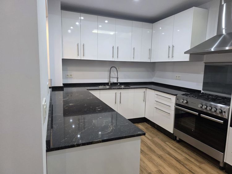 Apartment | Resale in Coín in Coín, Costa del Sol - Photo 3